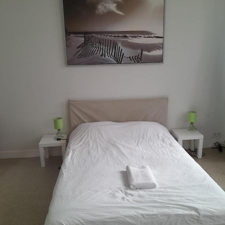 The Boulevard Apartment Sleeps 4 Bruxelas Exterior foto